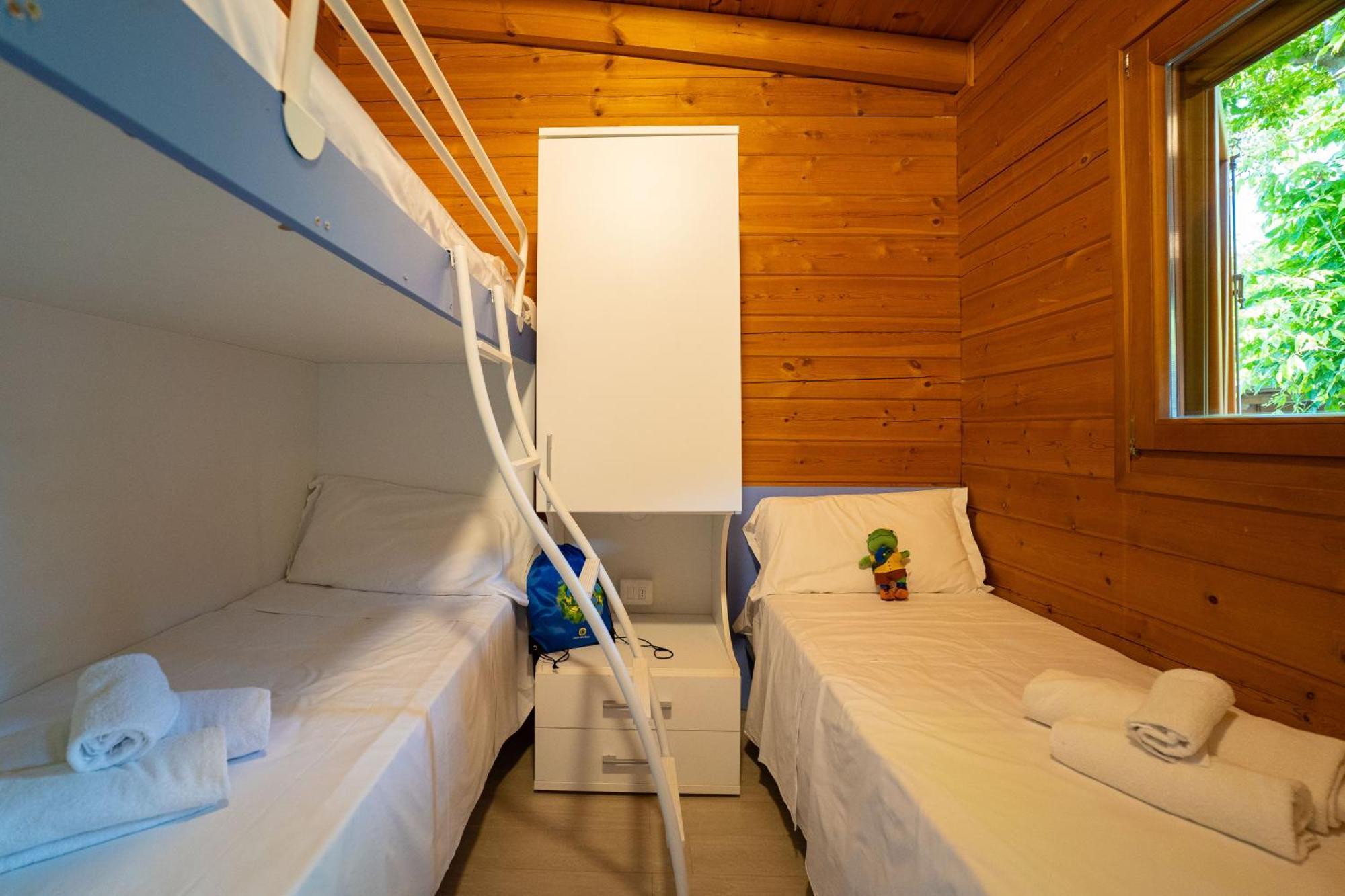 Club Del Sole Adriano Family Collection Hotel Punta Marina Kültér fotó
